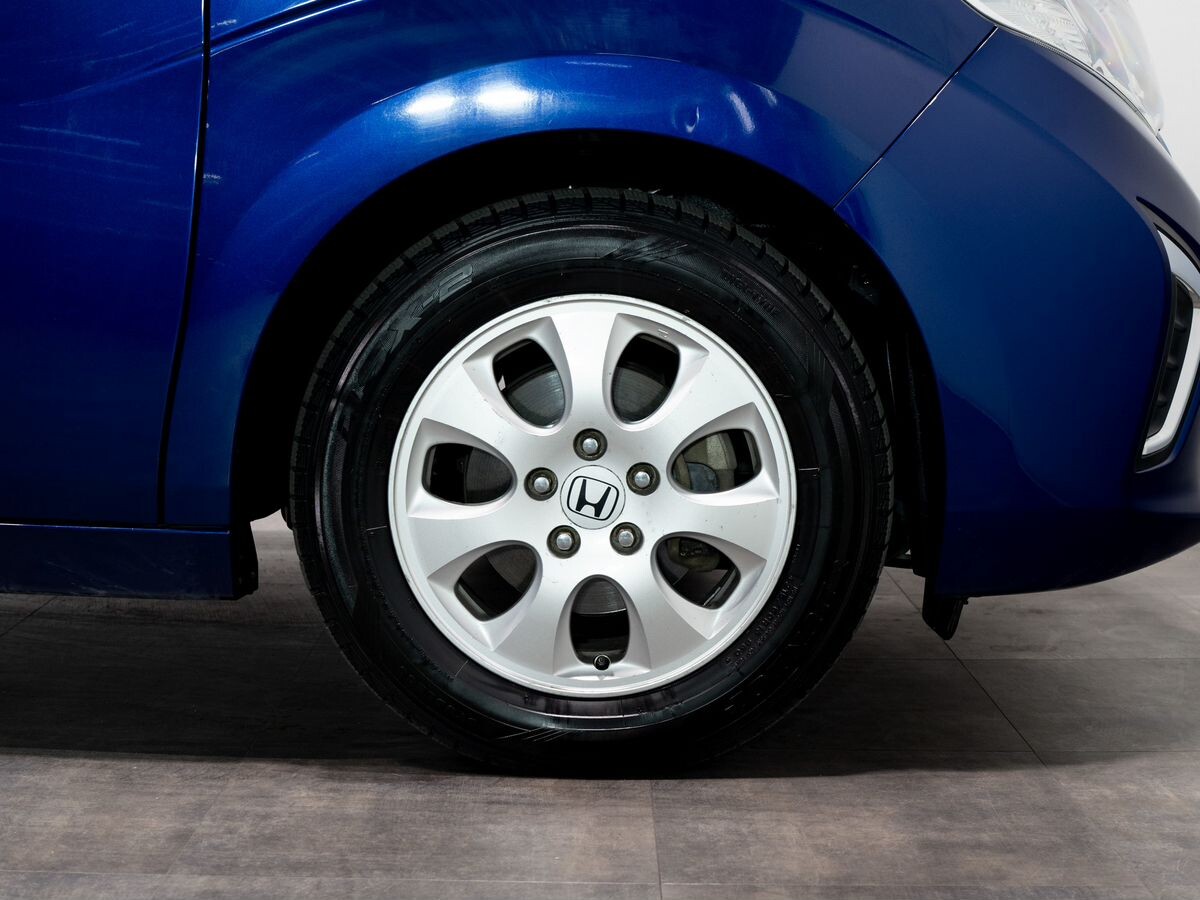 Honda Stepwgn 2015 - фото автомобиля