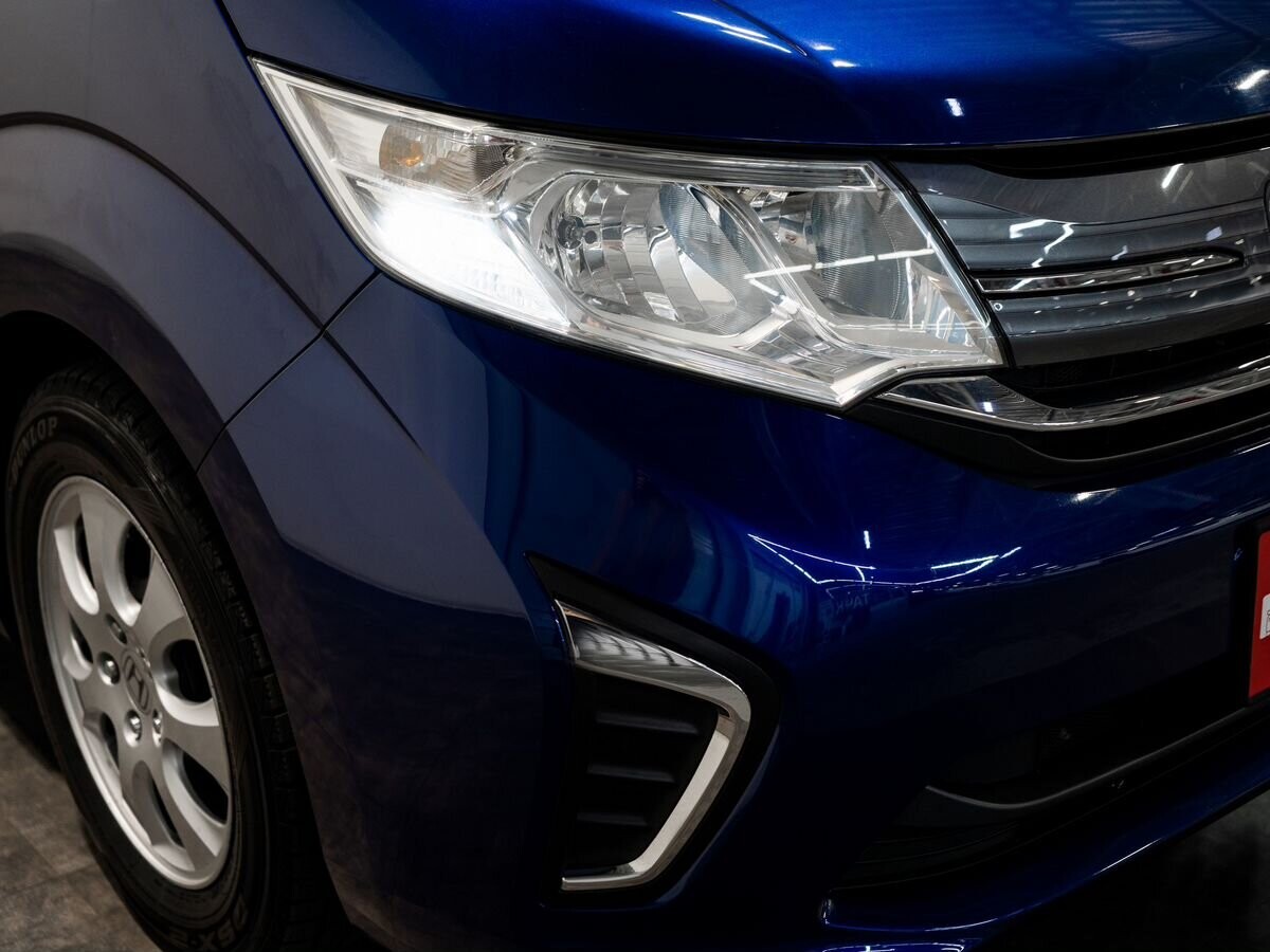 Honda Stepwgn 2015 - фото автомобиля