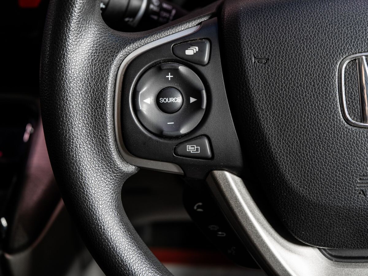 Honda Stepwgn 2015 - фото автомобиля