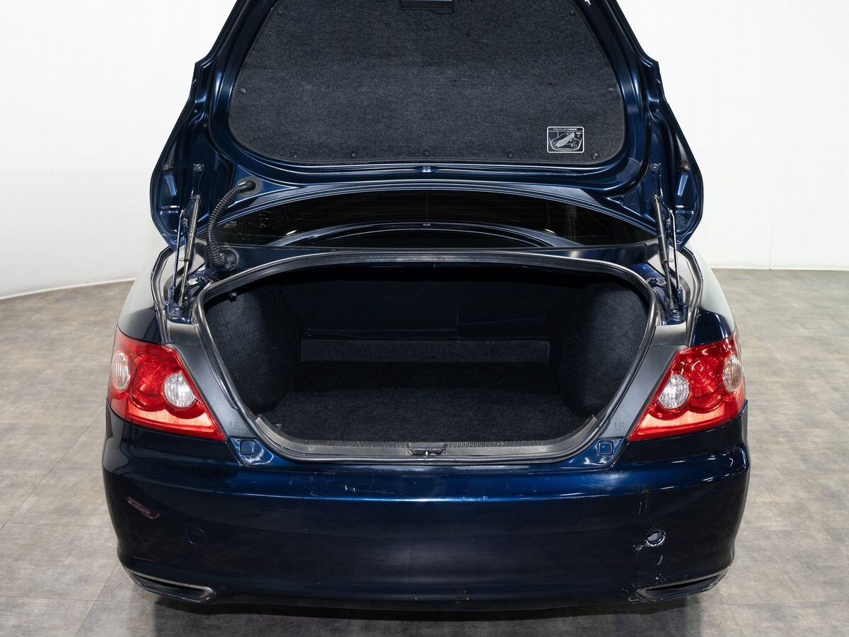 Toyota Mark X 2008 - фото автомобиля