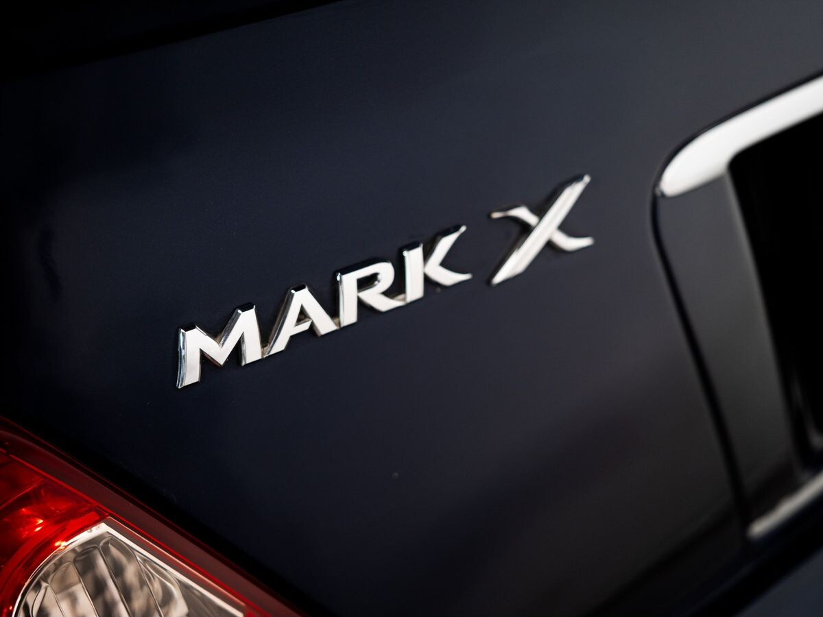 Toyota Mark X 2008 - фото автомобиля