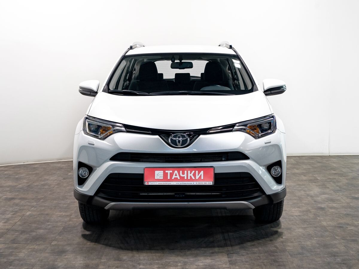 Toyota RAV4 2018 - фото автомобиля