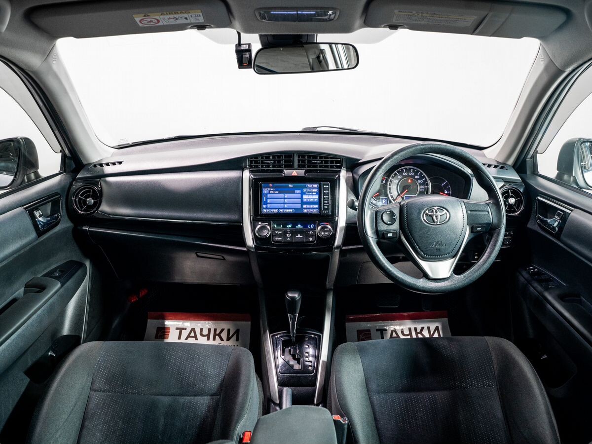 Toyota Corolla Fielder 2017 - фото автомобиля