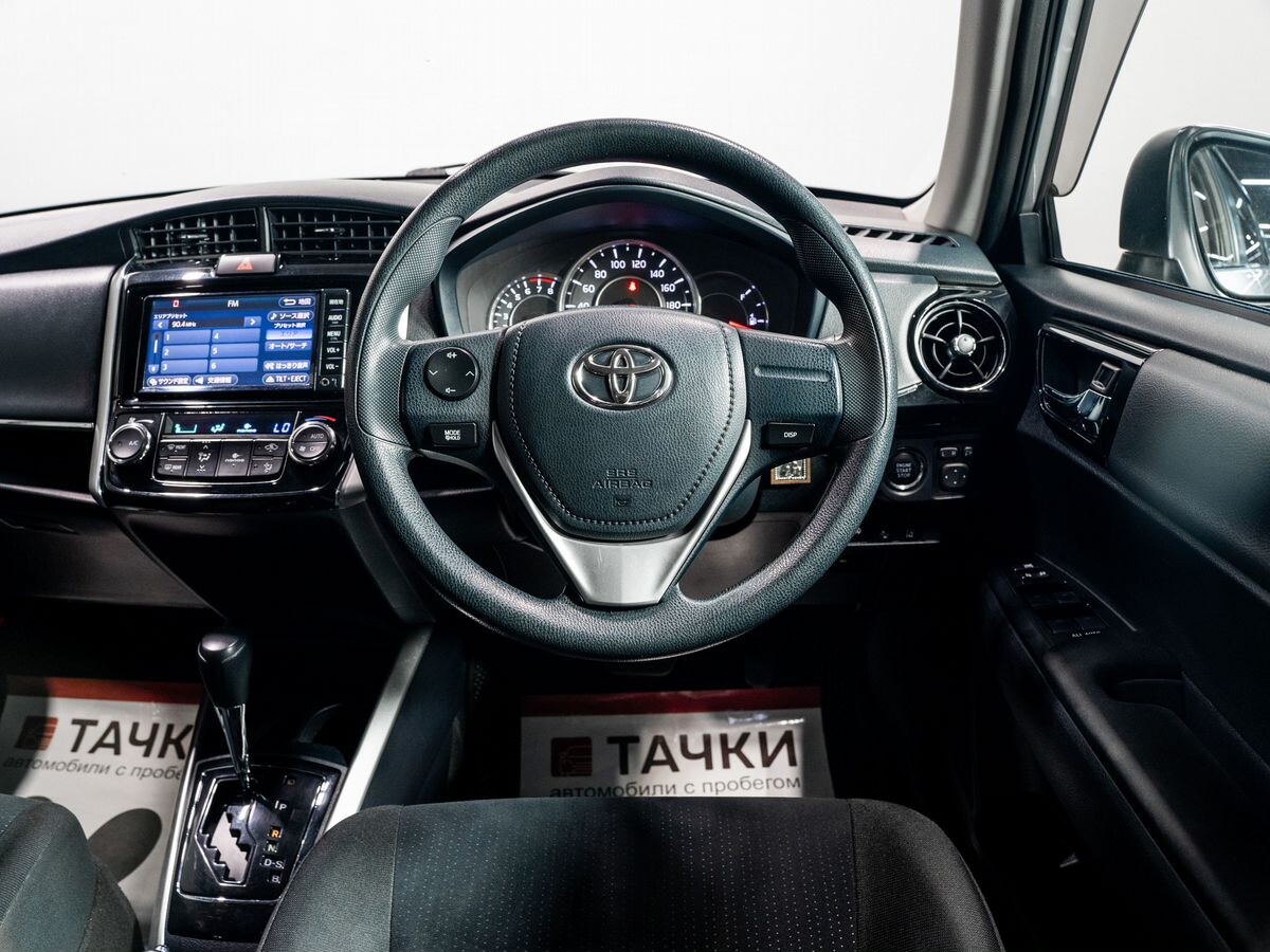 Toyota Corolla Fielder 2017 - фото автомобиля