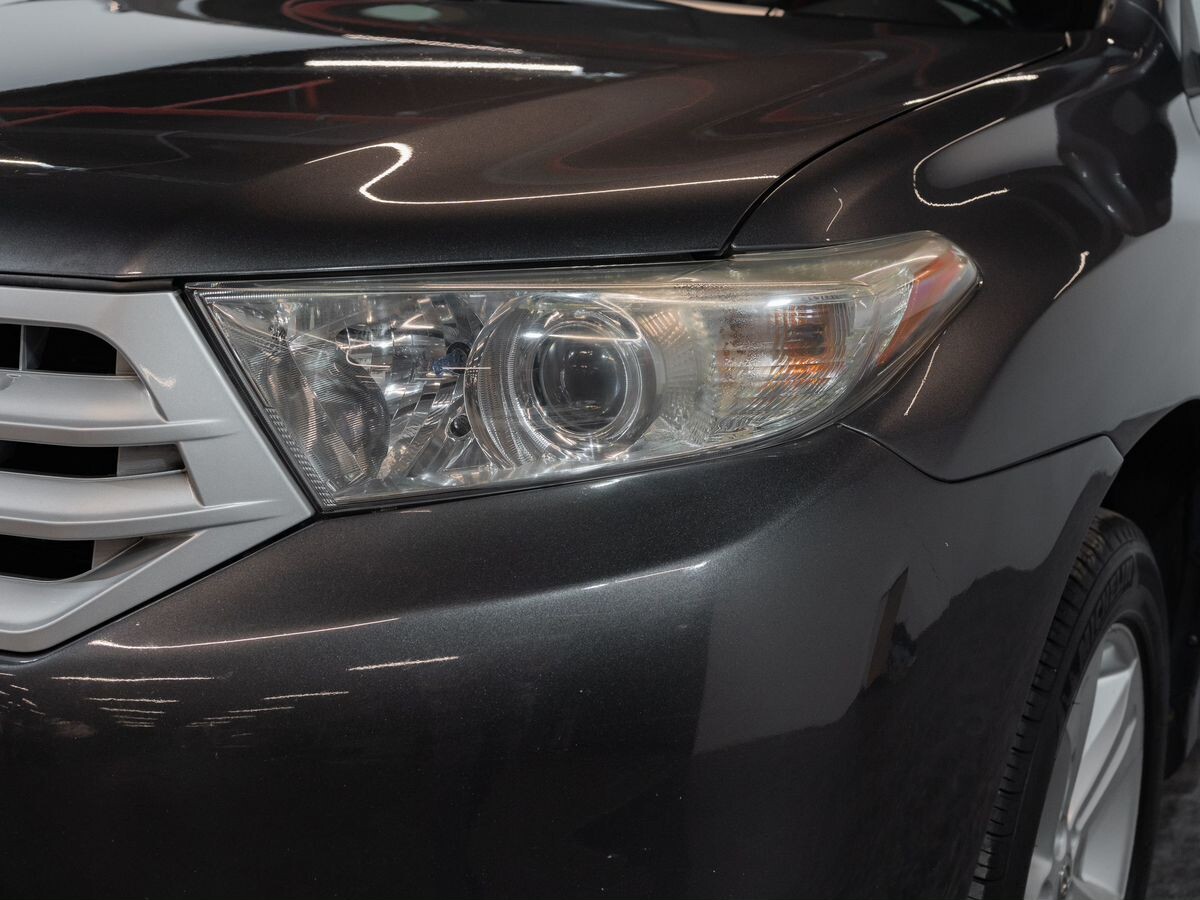 Toyota Highlander 2011 - фото автомобиля