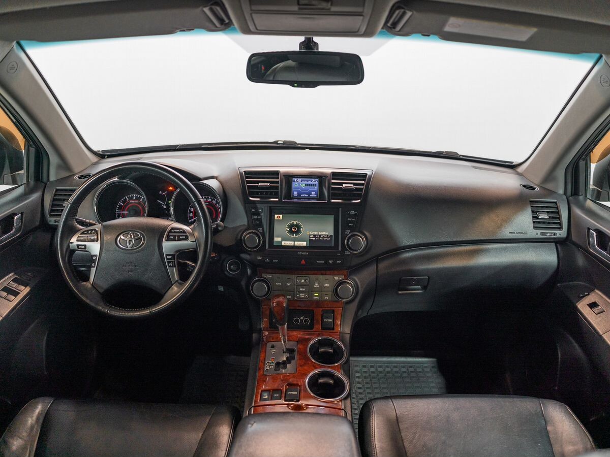 Toyota Highlander 2011 - фото автомобиля