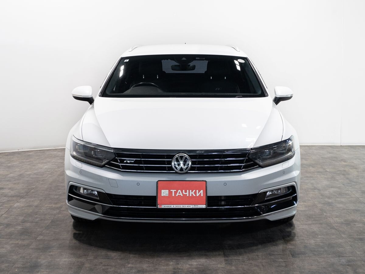 Volkswagen Passat 2015 - фото автомобиля