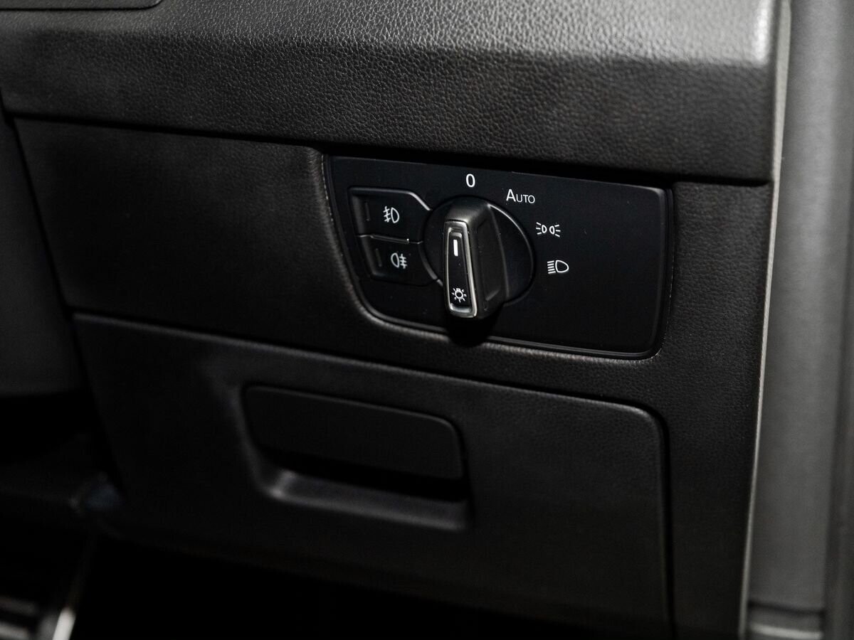 Volkswagen Passat 2015 - фото автомобиля