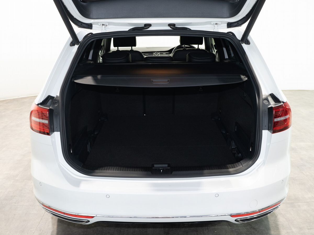 Volkswagen Passat 2015 - фото автомобиля