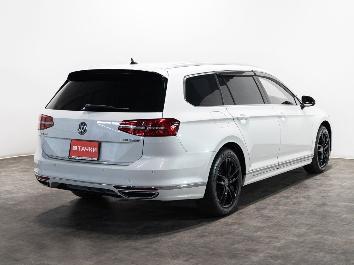Volkswagen Passat 2015 - фото автомобиля