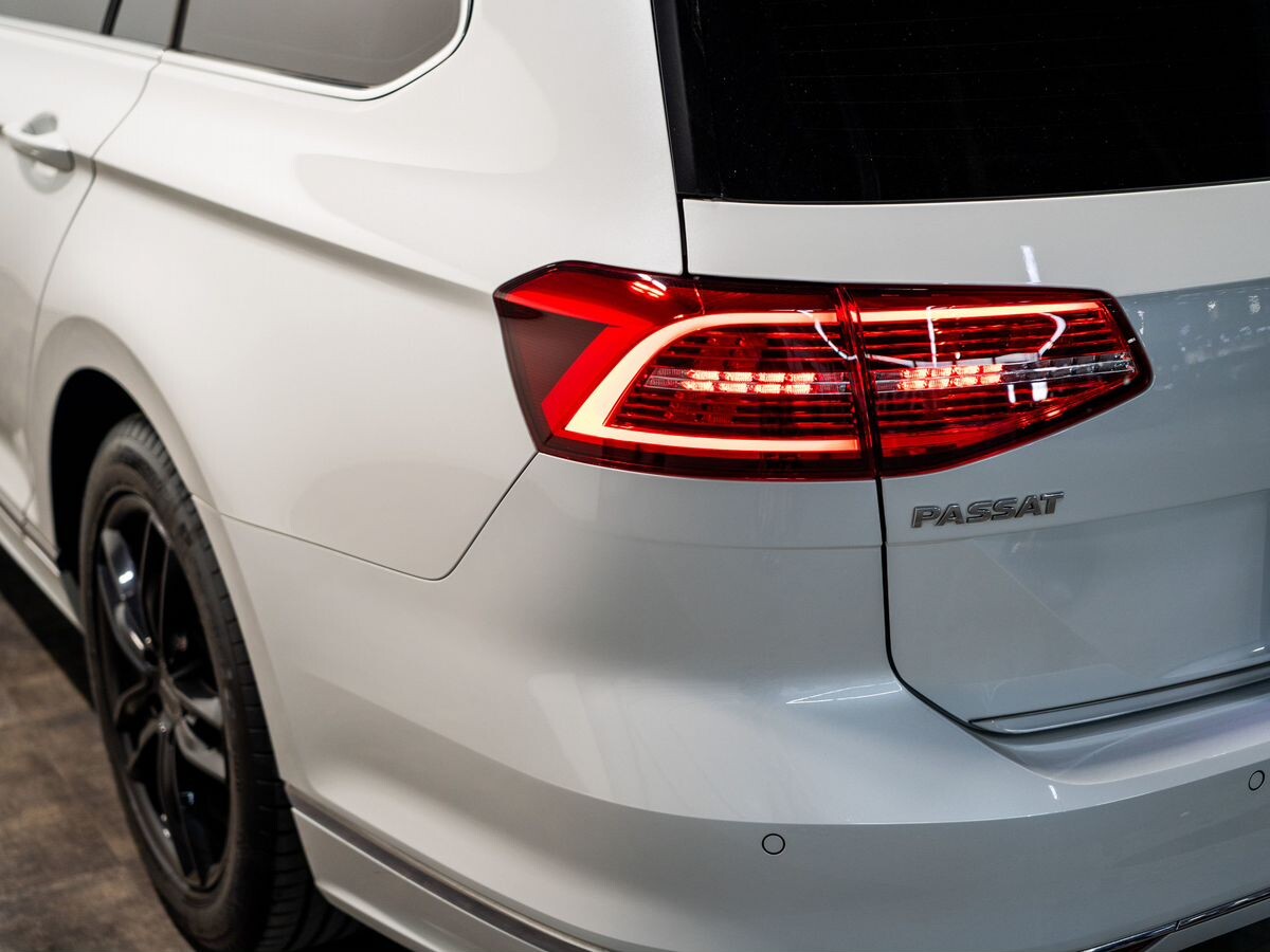 Volkswagen Passat 2015 - фото автомобиля