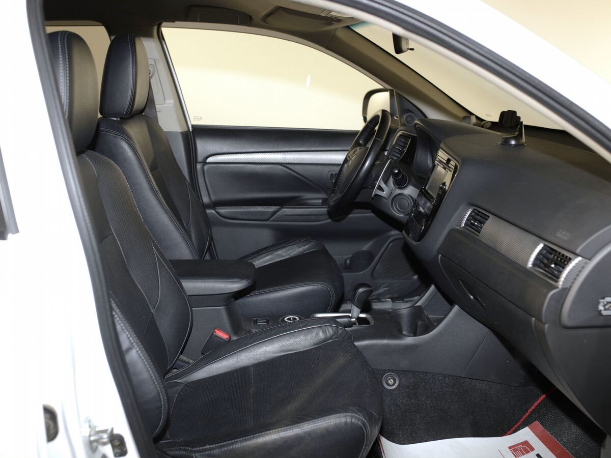 Mitsubishi Outlander 2014 - фото автомобиля
