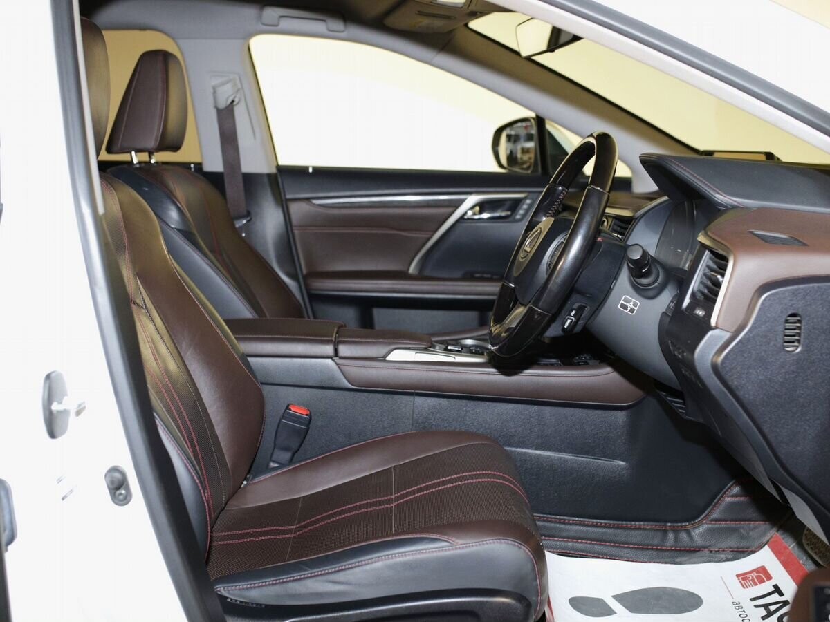 Lexus RX200t 2016 - фото автомобиля