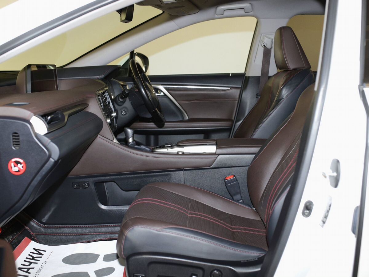 Lexus RX200t 2016 - фото автомобиля