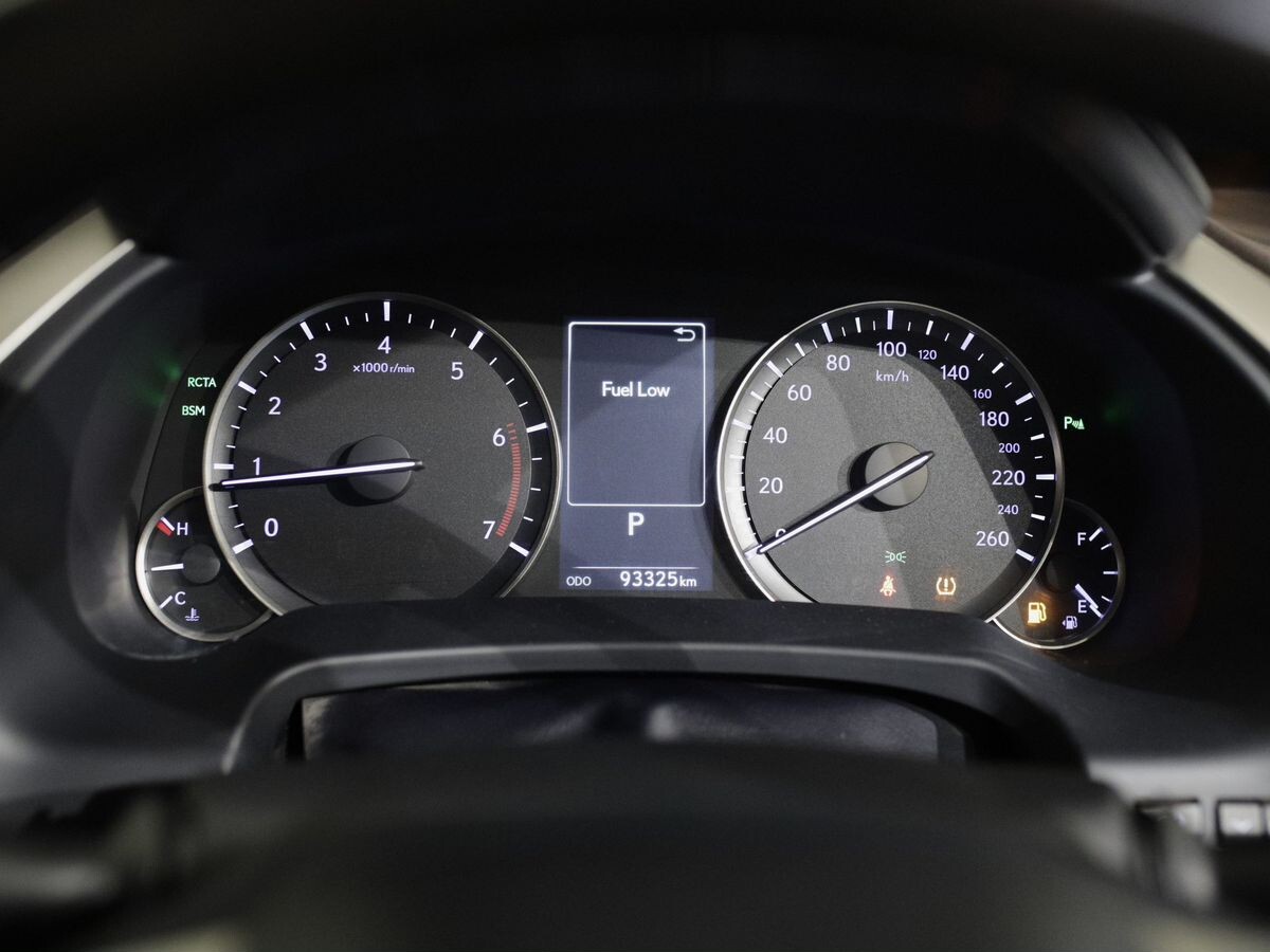 Lexus RX200t 2016 - фото автомобиля