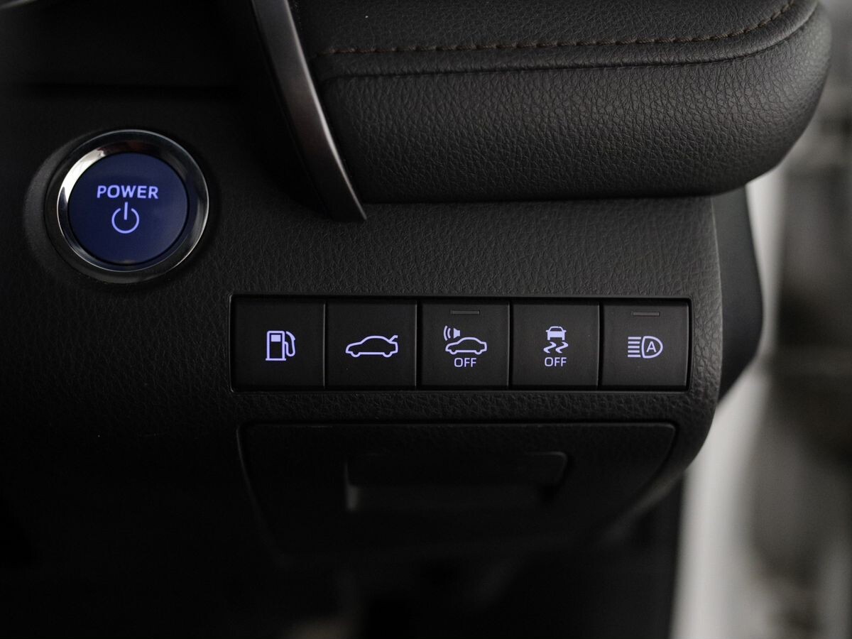 Toyota Camry 2017 - фото автомобиля