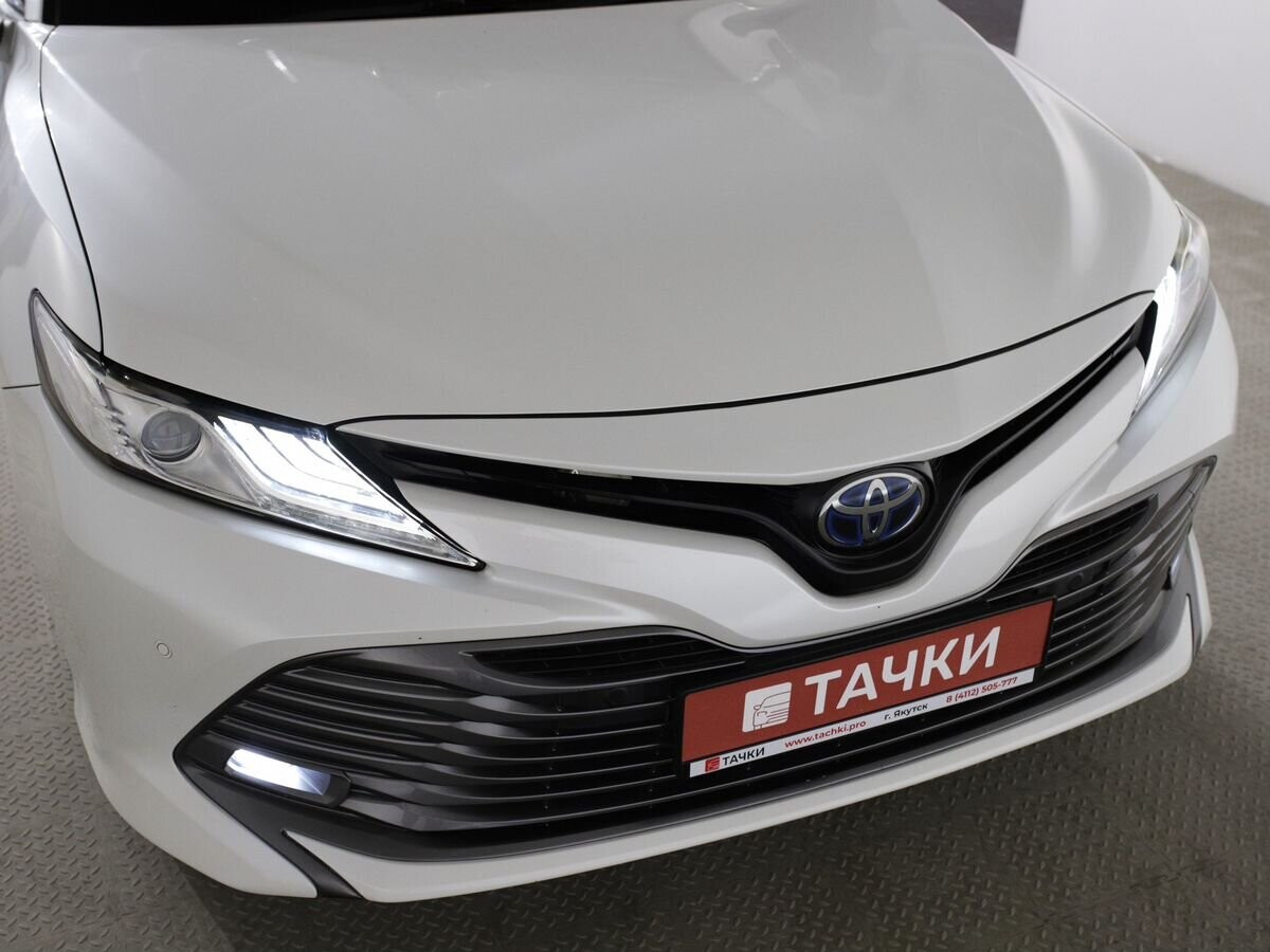 Toyota Camry 2017 - фото автомобиля