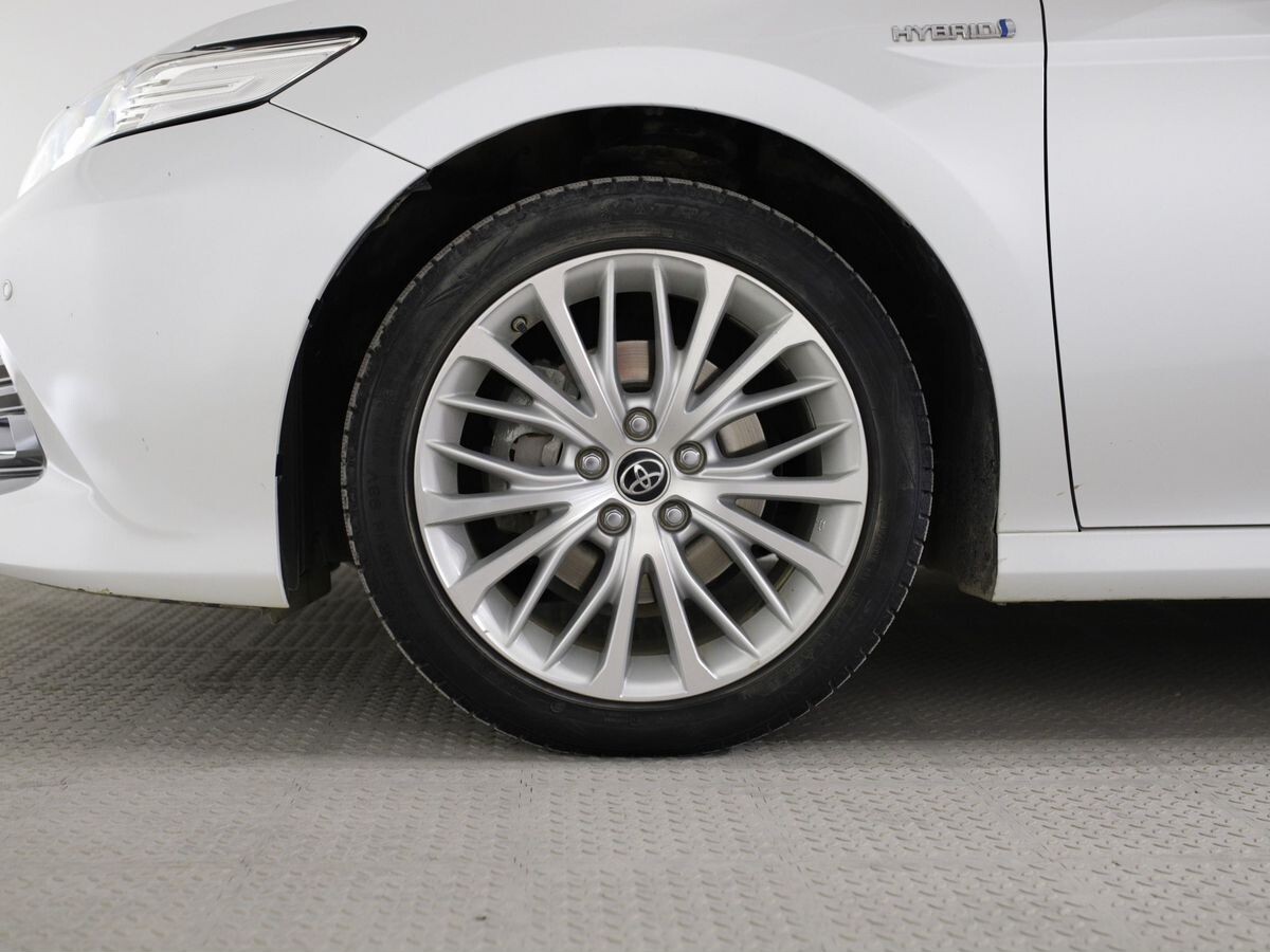 Toyota Camry 2017 - фото автомобиля