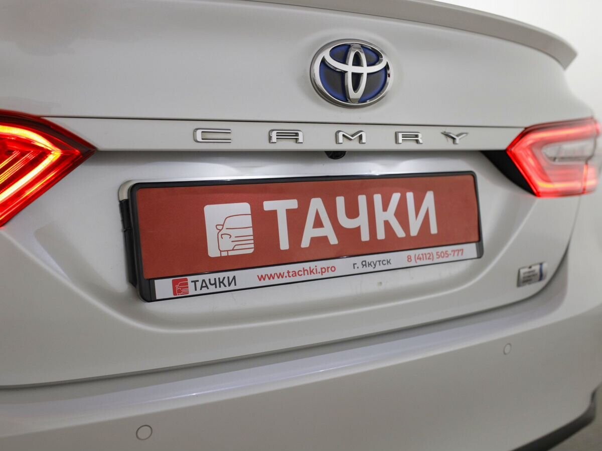 Toyota Camry 2017 - фото автомобиля