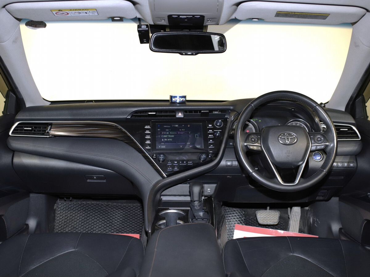 Toyota Camry 2017 - фото автомобиля