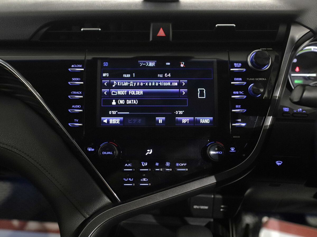 Toyota Camry 2017 - фото автомобиля