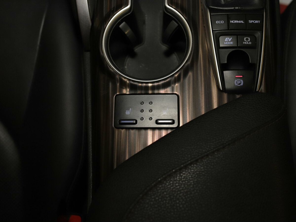 Toyota Camry 2017 - фото автомобиля