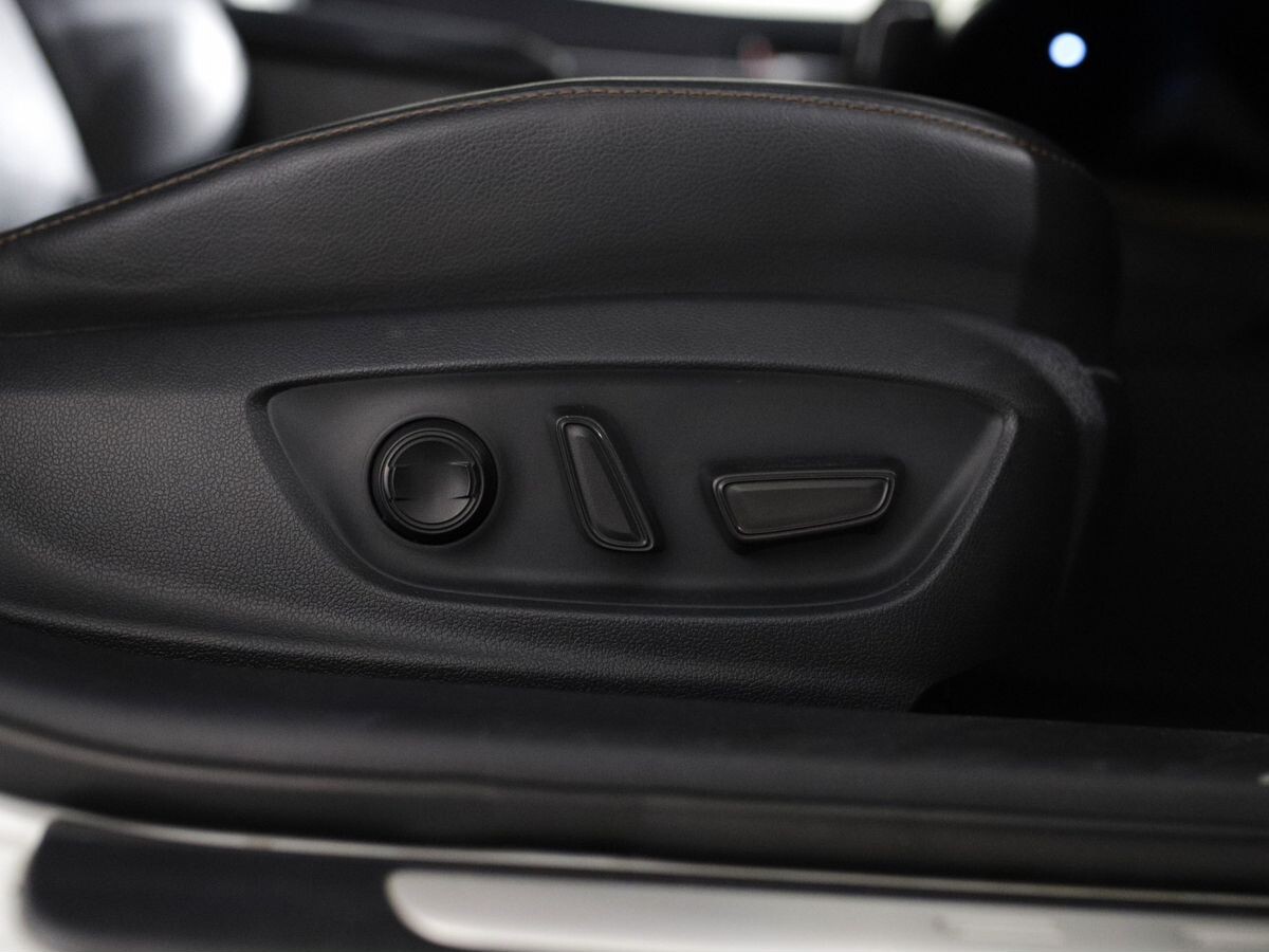 Toyota Camry 2017 - фото автомобиля