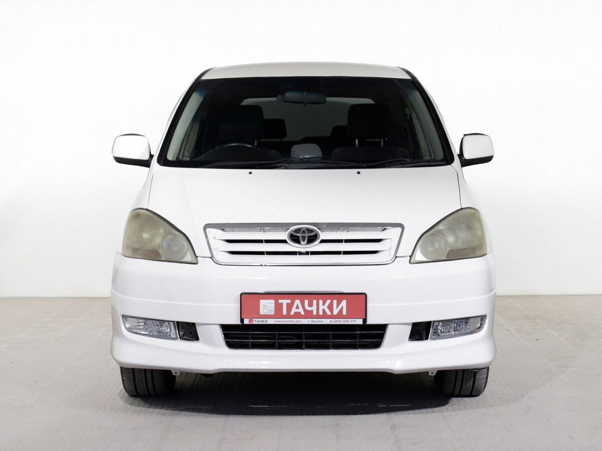 Toyota Ipsum 2002 - фото автомобиля