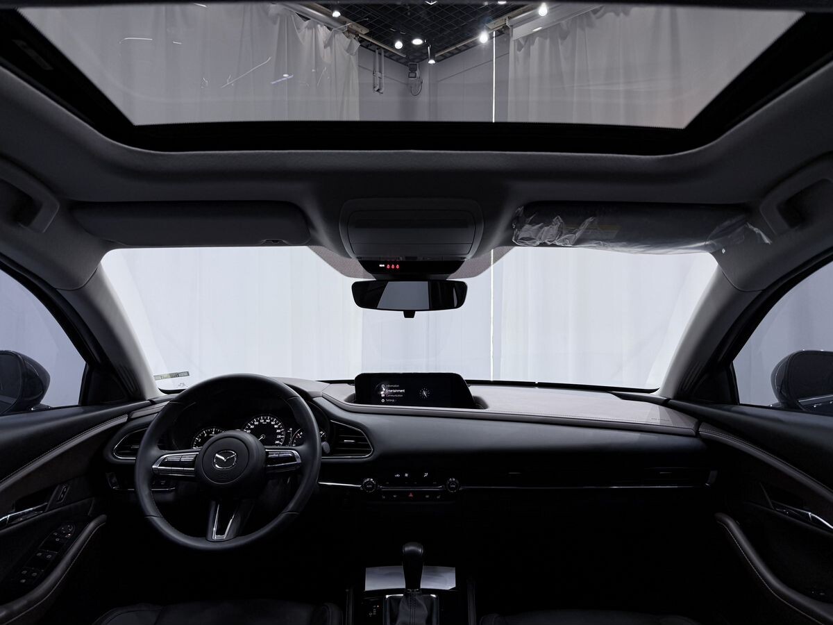 Mazda CX-30 2023 - фото автомобиля