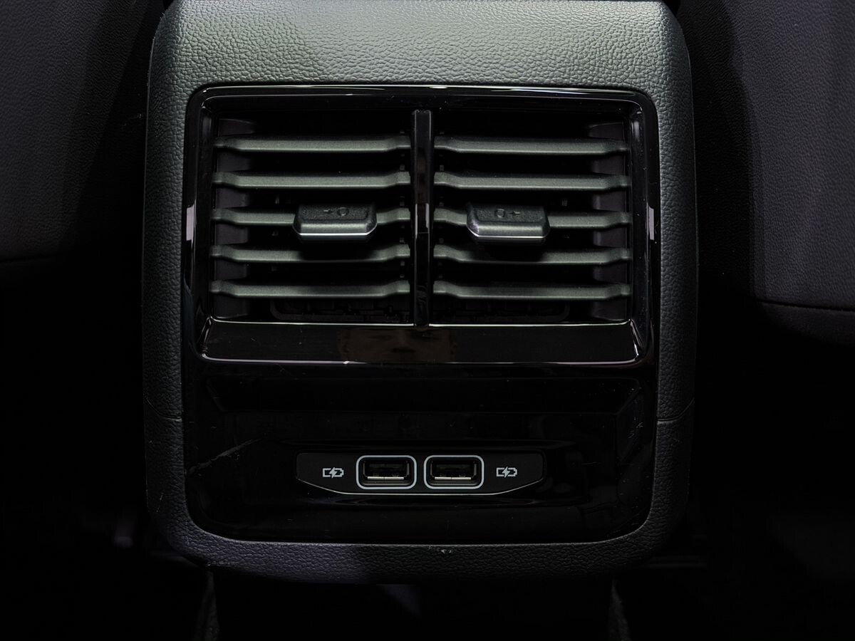 Volkswagen Sagitar L 2021 - фото автомобиля