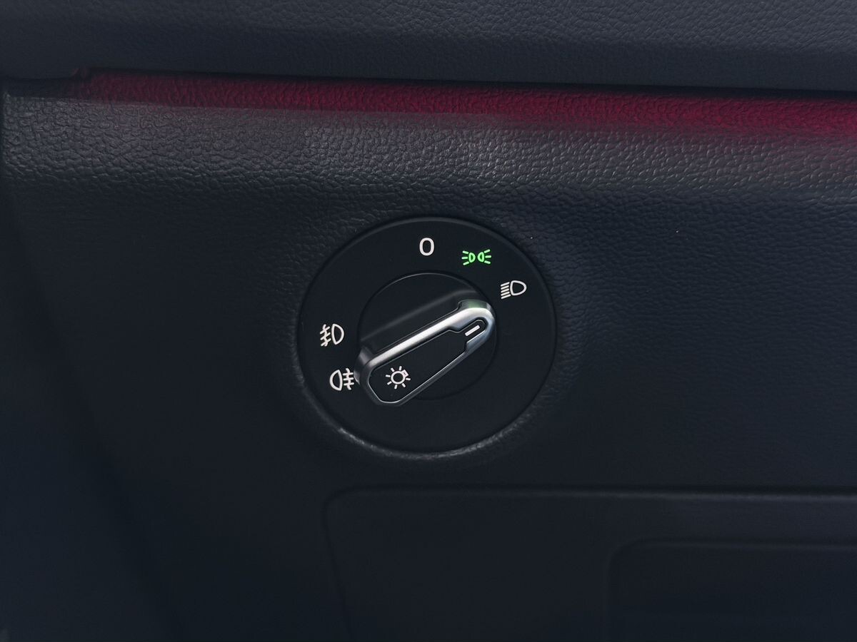 Volkswagen Sagitar L 2021 - фото автомобиля