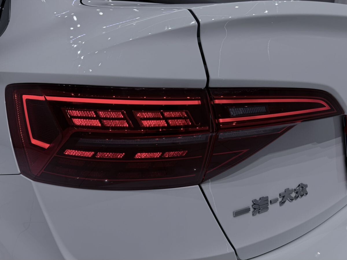 Volkswagen Sagitar L 2021 - фото автомобиля