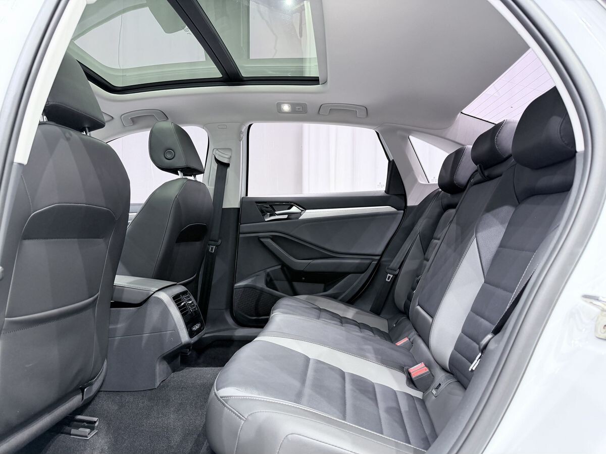Volkswagen Sagitar L 2021 - фото автомобиля