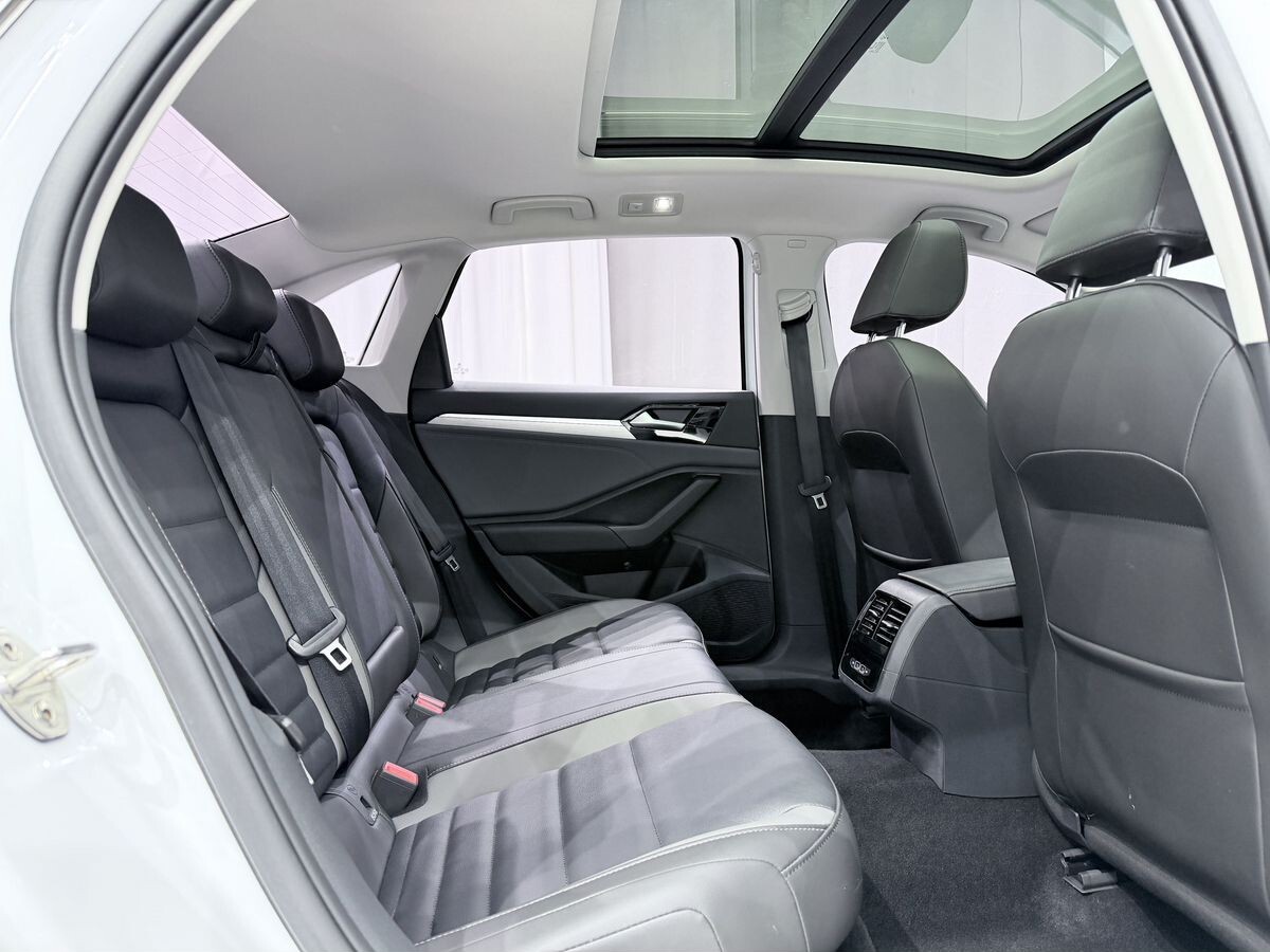 Volkswagen Sagitar L 2021 - фото автомобиля