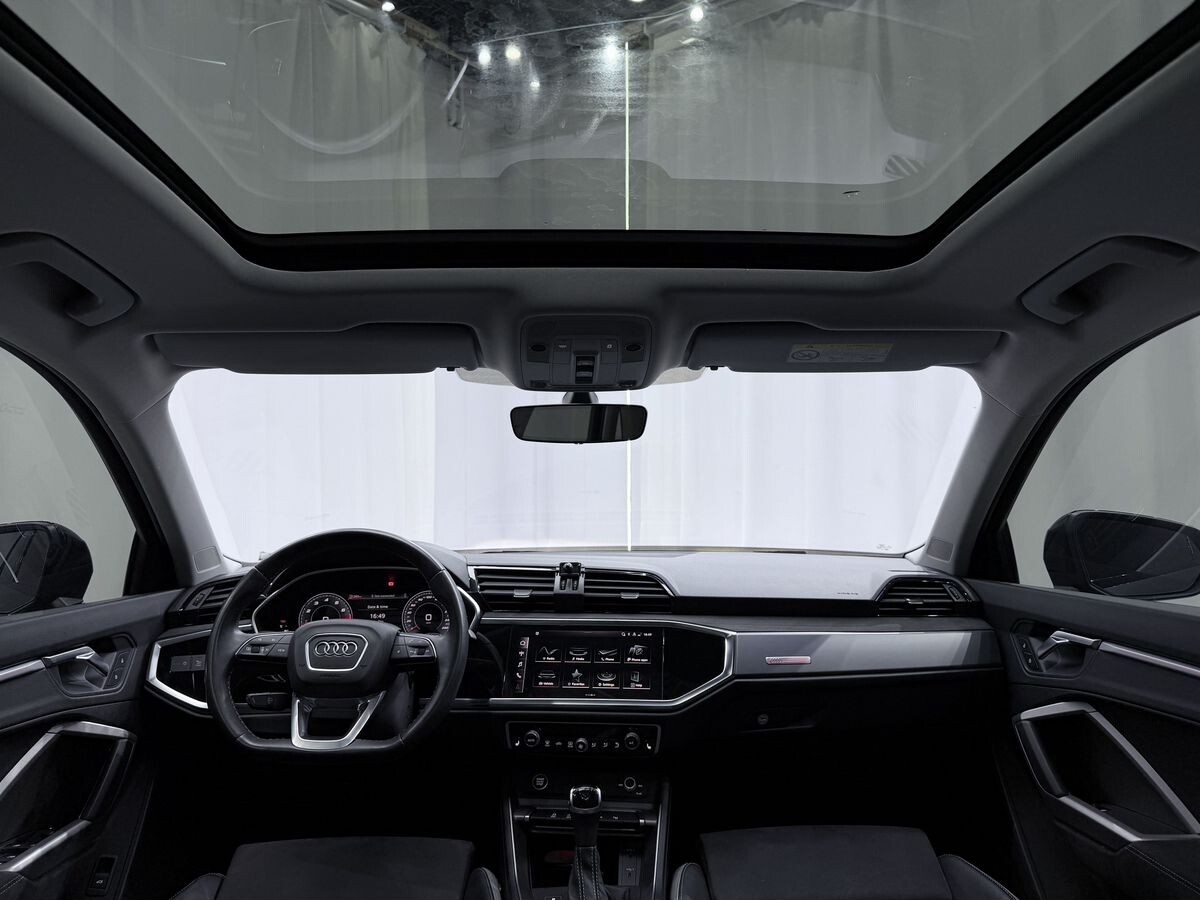Audi Q3 2023 - фото автомобиля