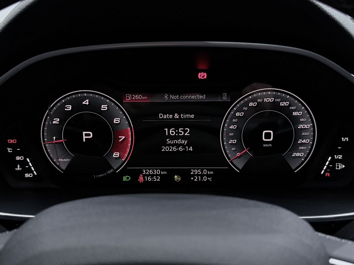 Audi Q3 2023 - фото автомобиля