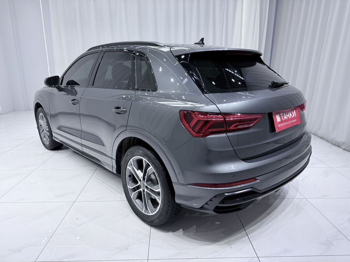 Audi Q3 2023 - фото автомобиля
