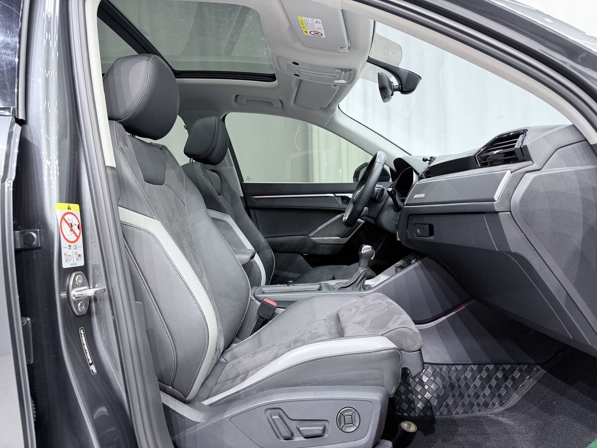 Audi Q3 2023 - фото автомобиля
