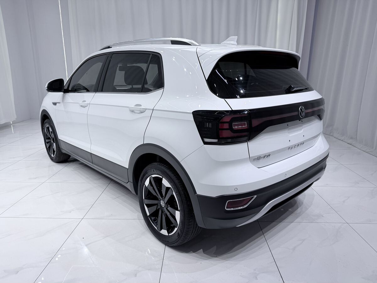 Volkswagen Tacqua 2021 - фото автомобиля