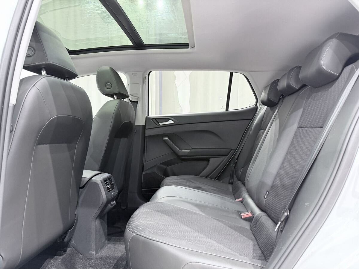 Volkswagen Tacqua 2021 - фото автомобиля