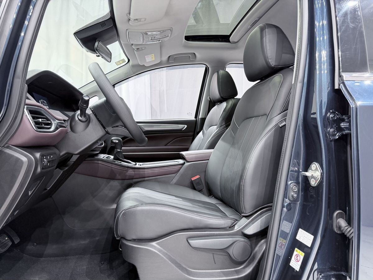 GAC Trumpchi M6 Pro 2022 - фото автомобиля