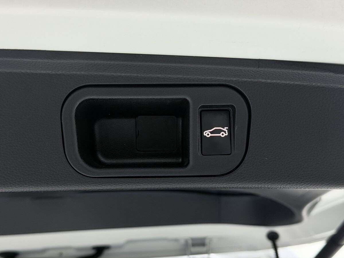 GAC Trumpchi M6 Pro 2022 - фото автомобиля