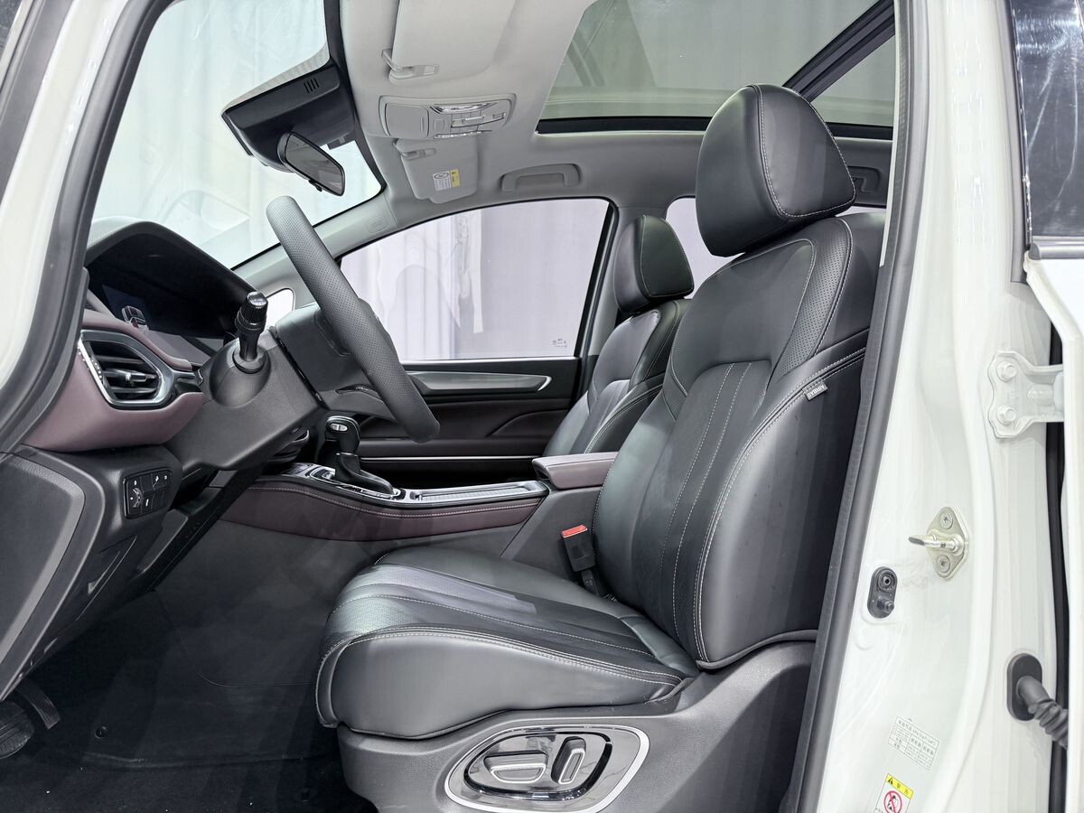 GAC Trumpchi M6 Pro 2022 - фото автомобиля