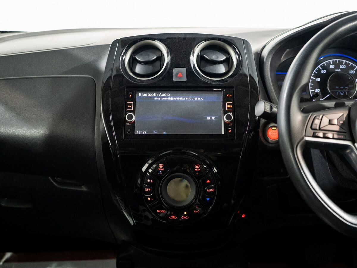 Nissan Note 2017 - фото автомобиля