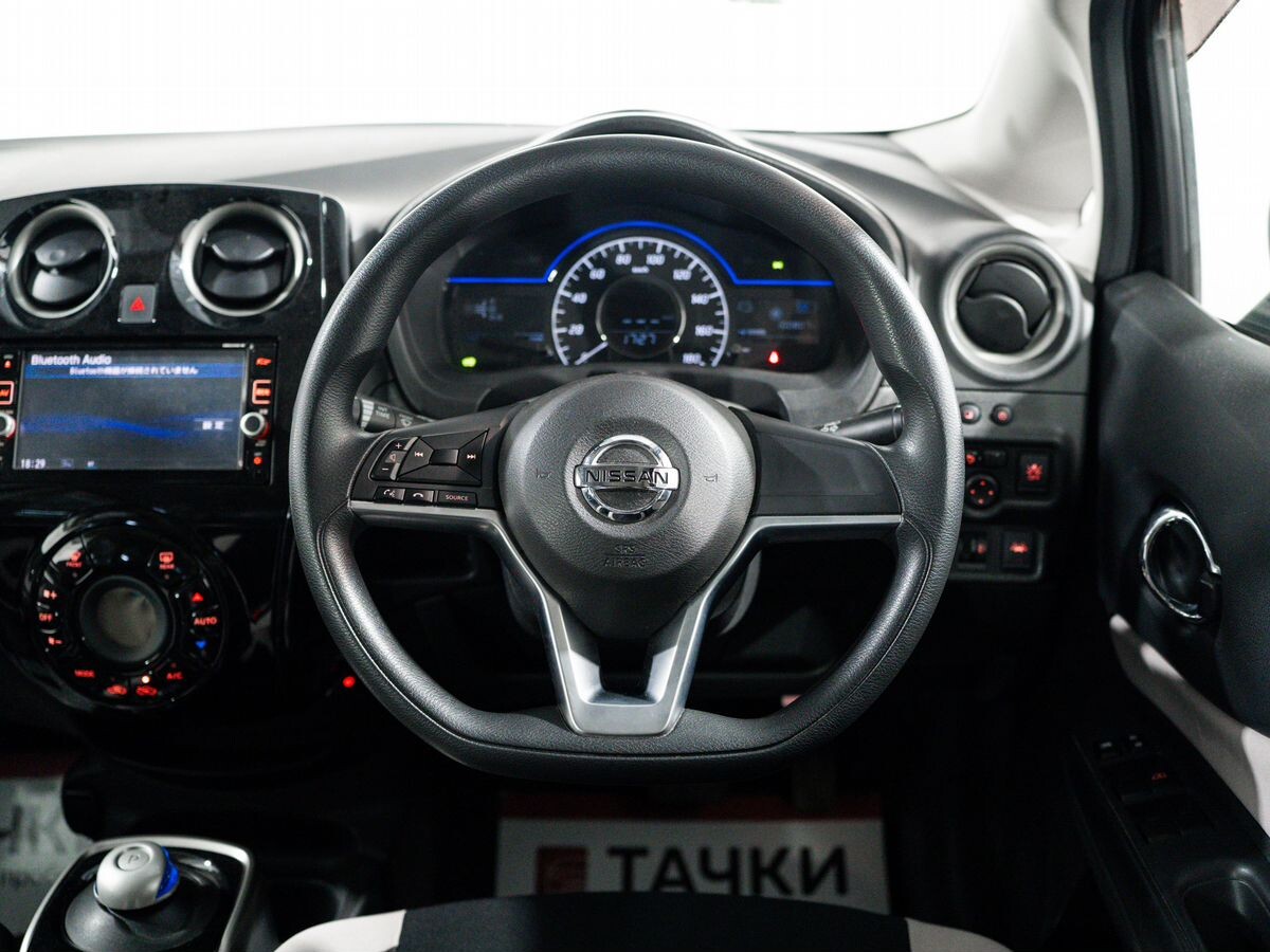 Nissan Note 2017 - фото автомобиля