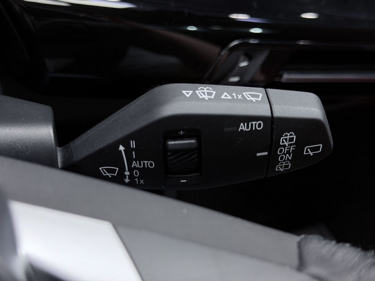 BMW X1 2023 - фото автомобиля