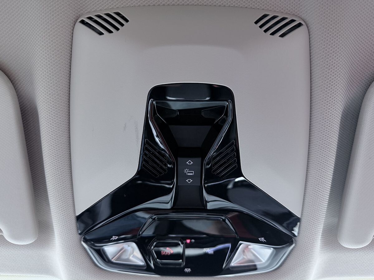 BMW X1 2023 - фото автомобиля