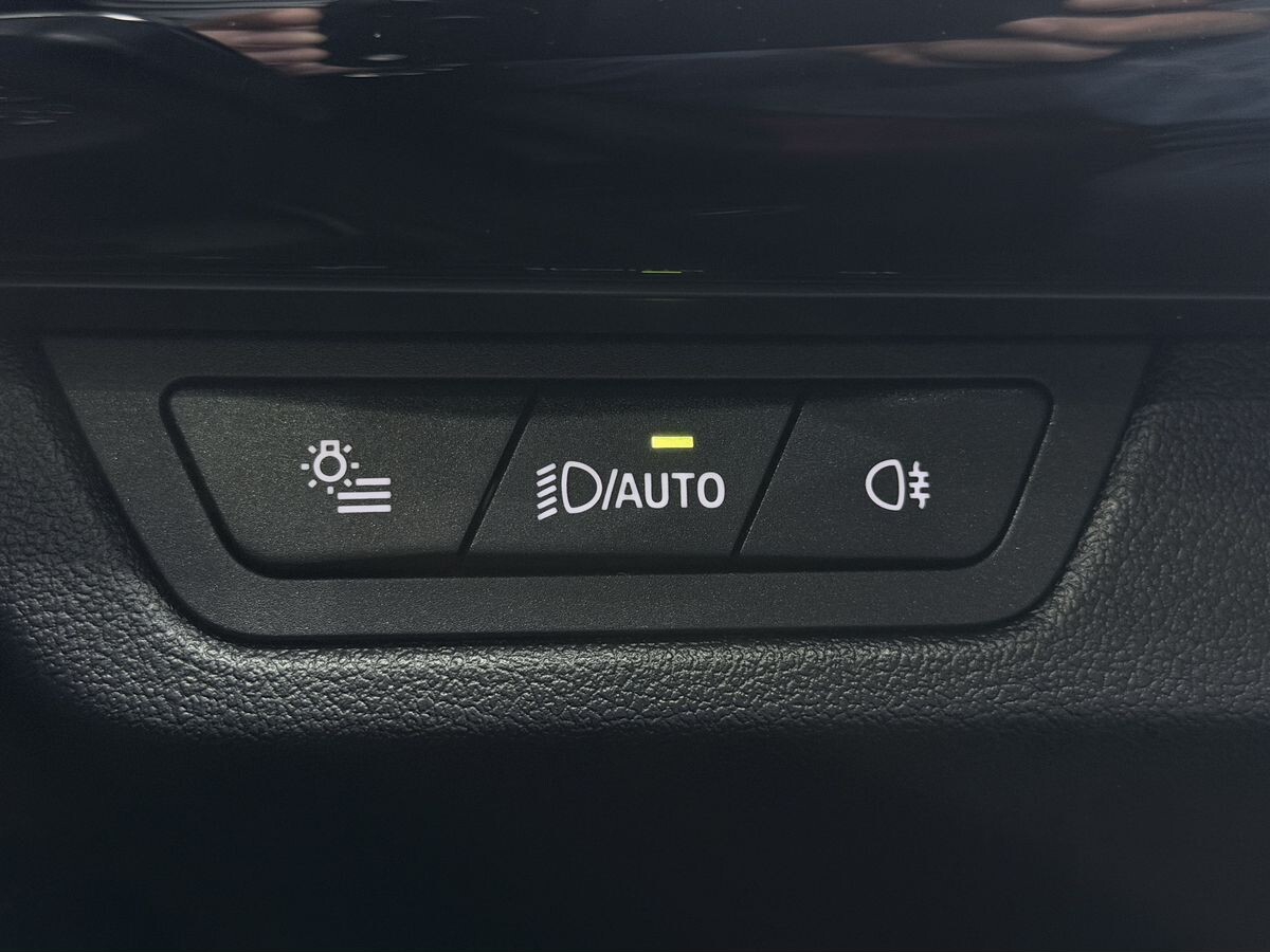 BMW X1 2023 - фото автомобиля