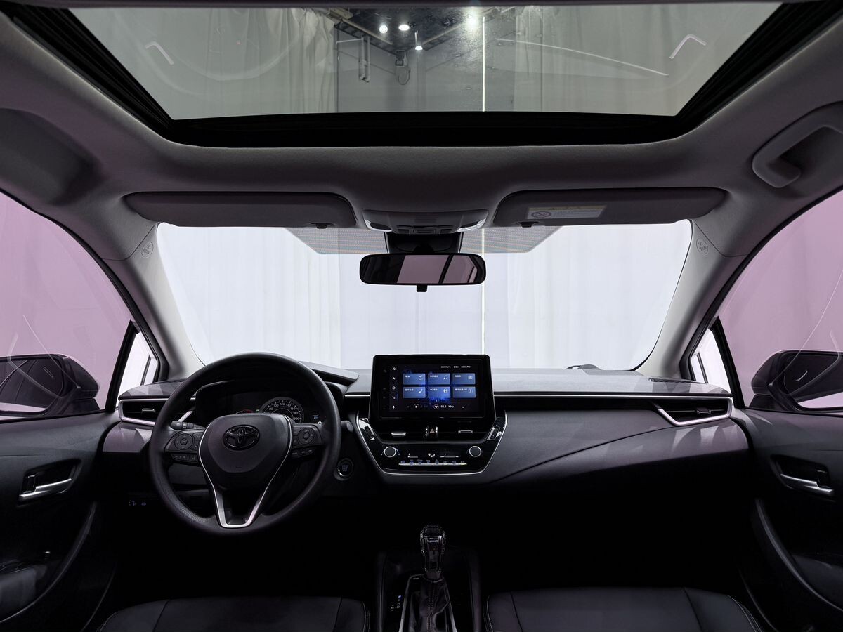 Toyota Corolla 2022 - фото автомобиля