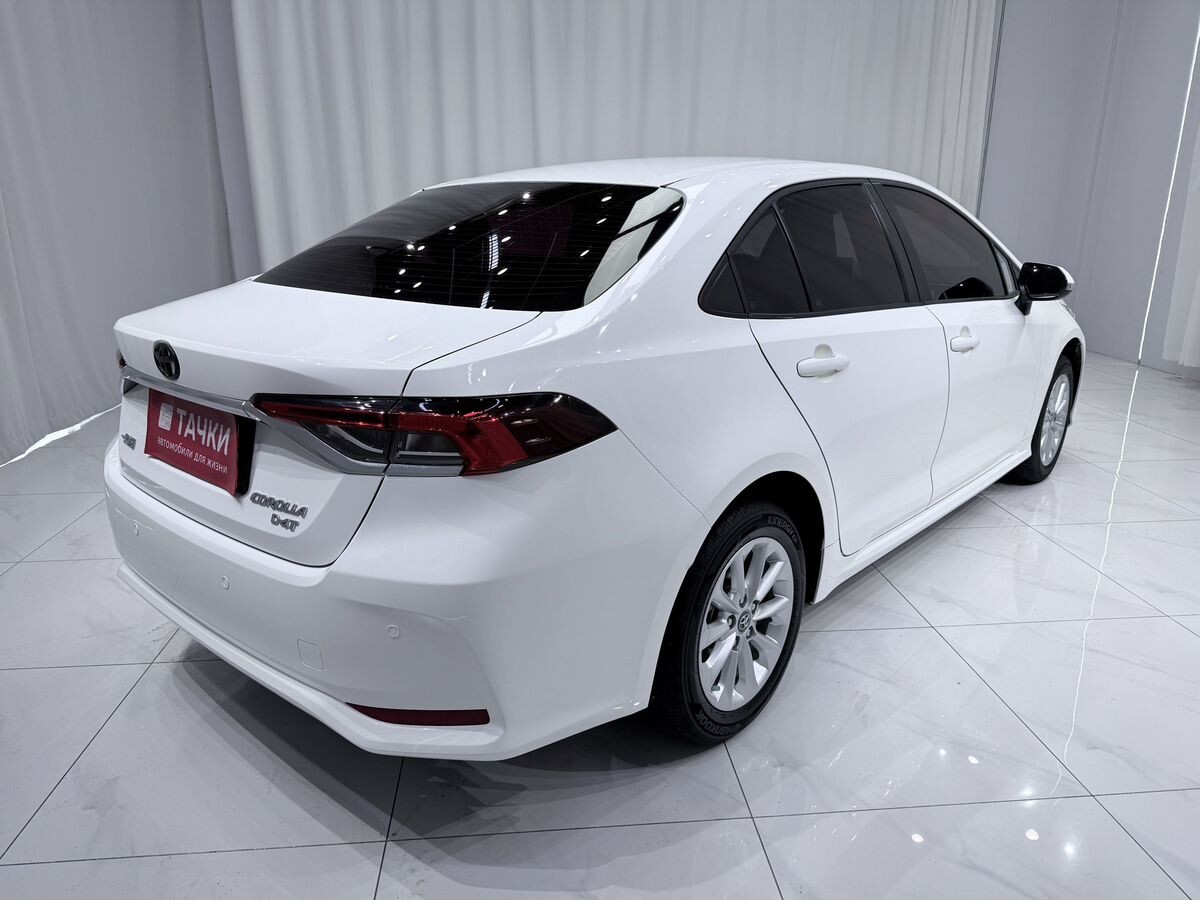 Toyota Corolla 2022 - фото автомобиля